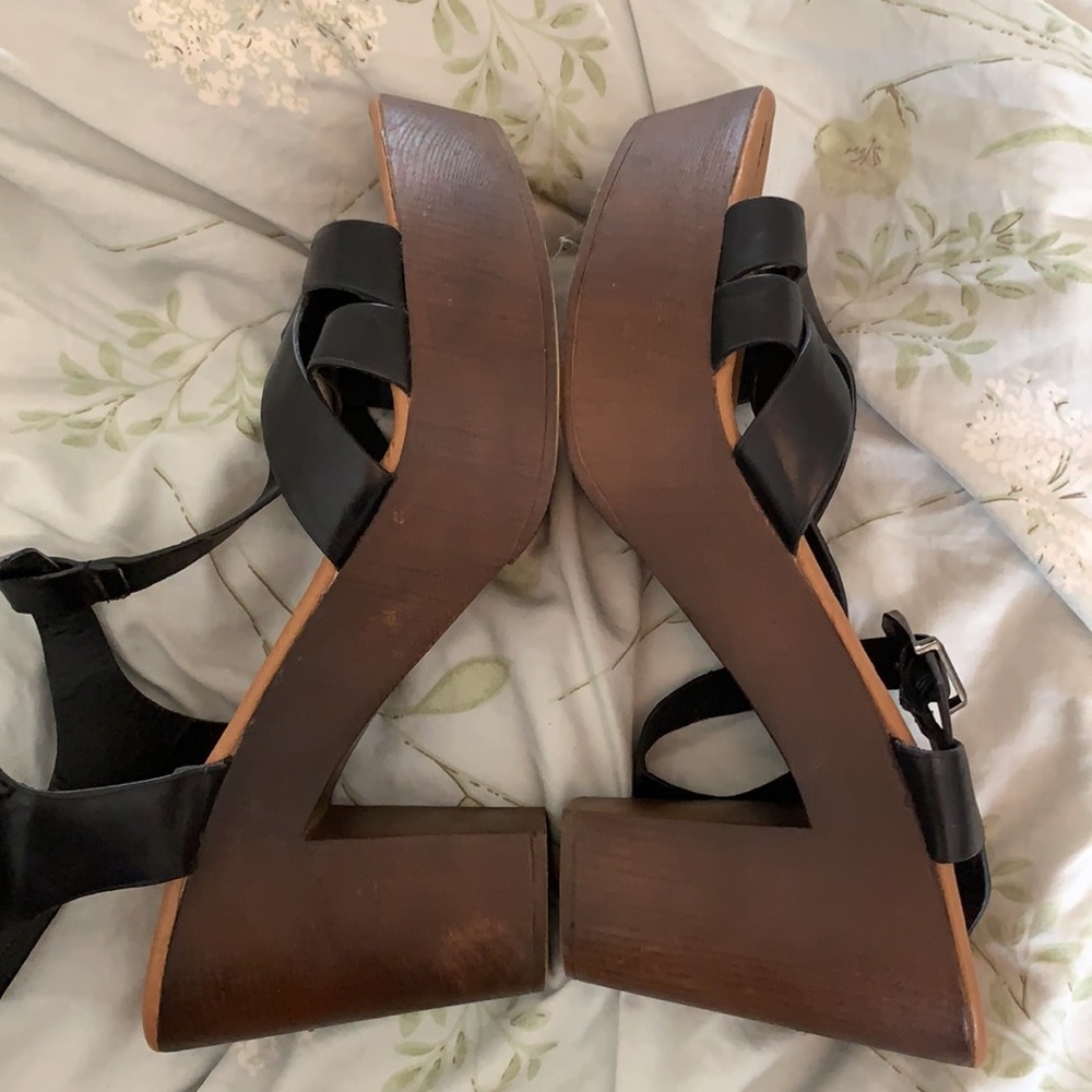 ❌SOLD❌ Barely worn Open Toe Strappy Platform Heels! - Picture 7 of 10